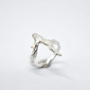Anillo de coral
