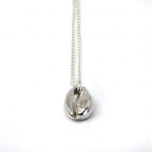 Collar cauri