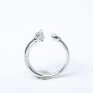 Anillo costilla de serpiente